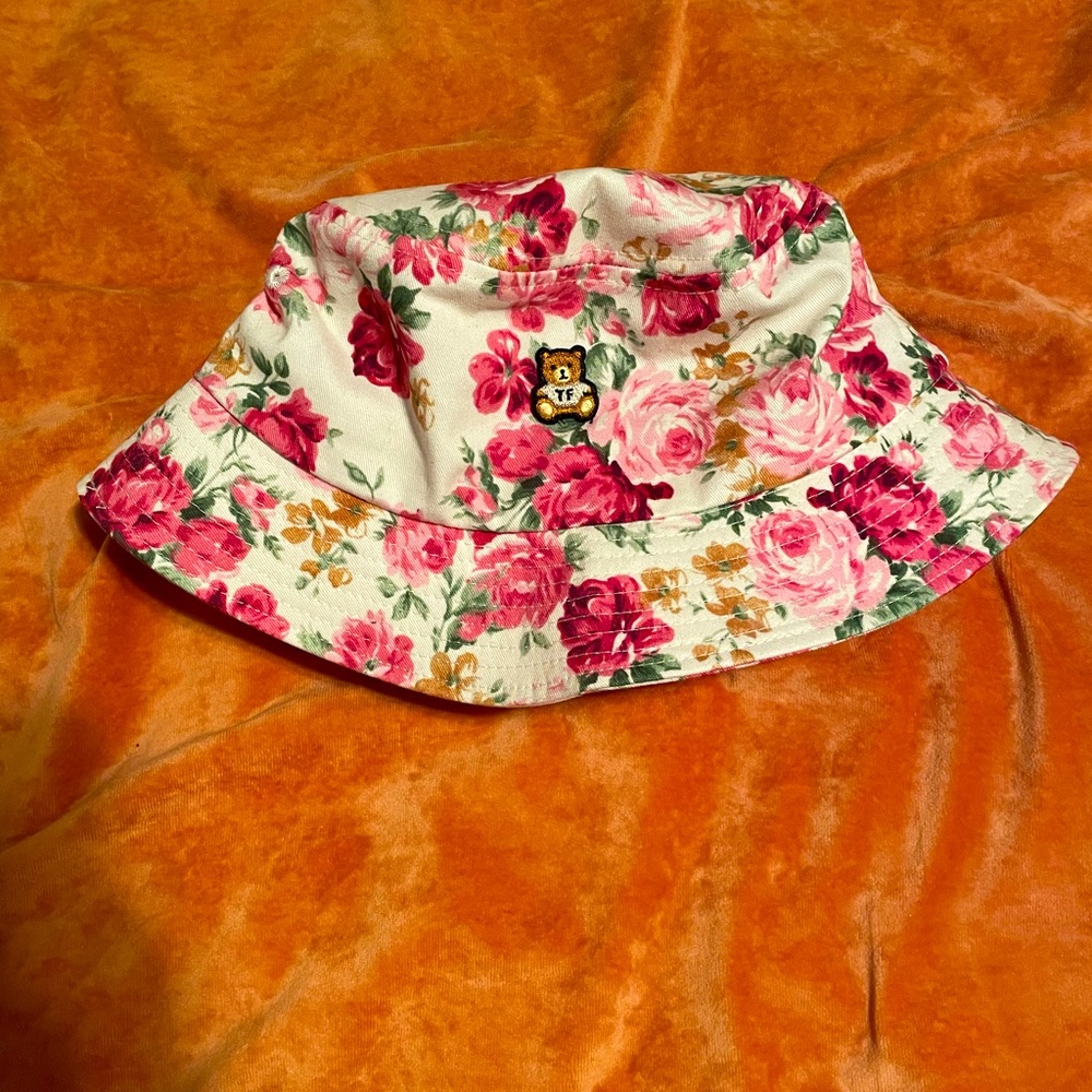 Teddy Fresh Floral Bucket Hat
